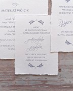 zaproszenia minimalistyczne z rwanymi krawędziami niebieskie