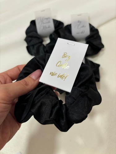 czarna scrunchie.jpg