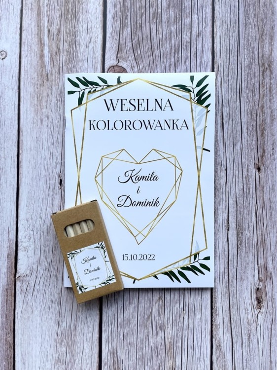 weselna kolorowanka z kredkami