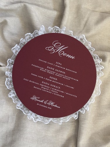 menu weselne koło z koronką bordo
